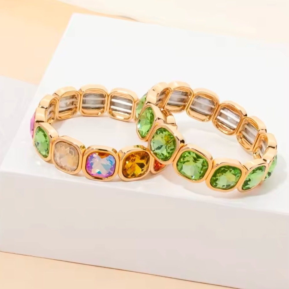 Diamond Green Haze Gemstone Crystal Stretch Bracelet - Picture 4 of 16